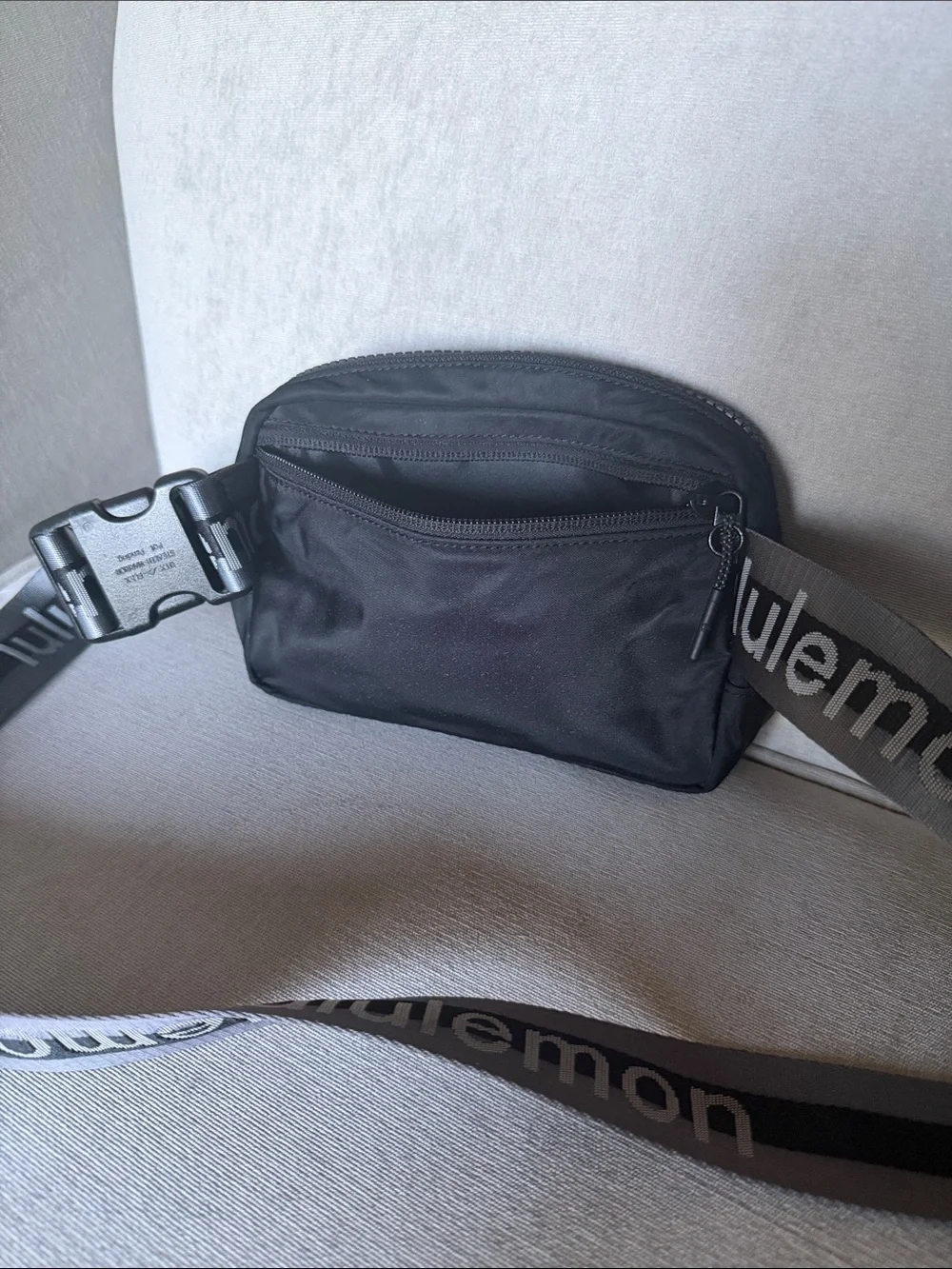 lululemon athletica compact belt